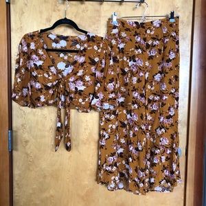American Eagle Mustard Floral Set